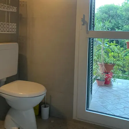 Vista View, Private Garden & Parking 别墅